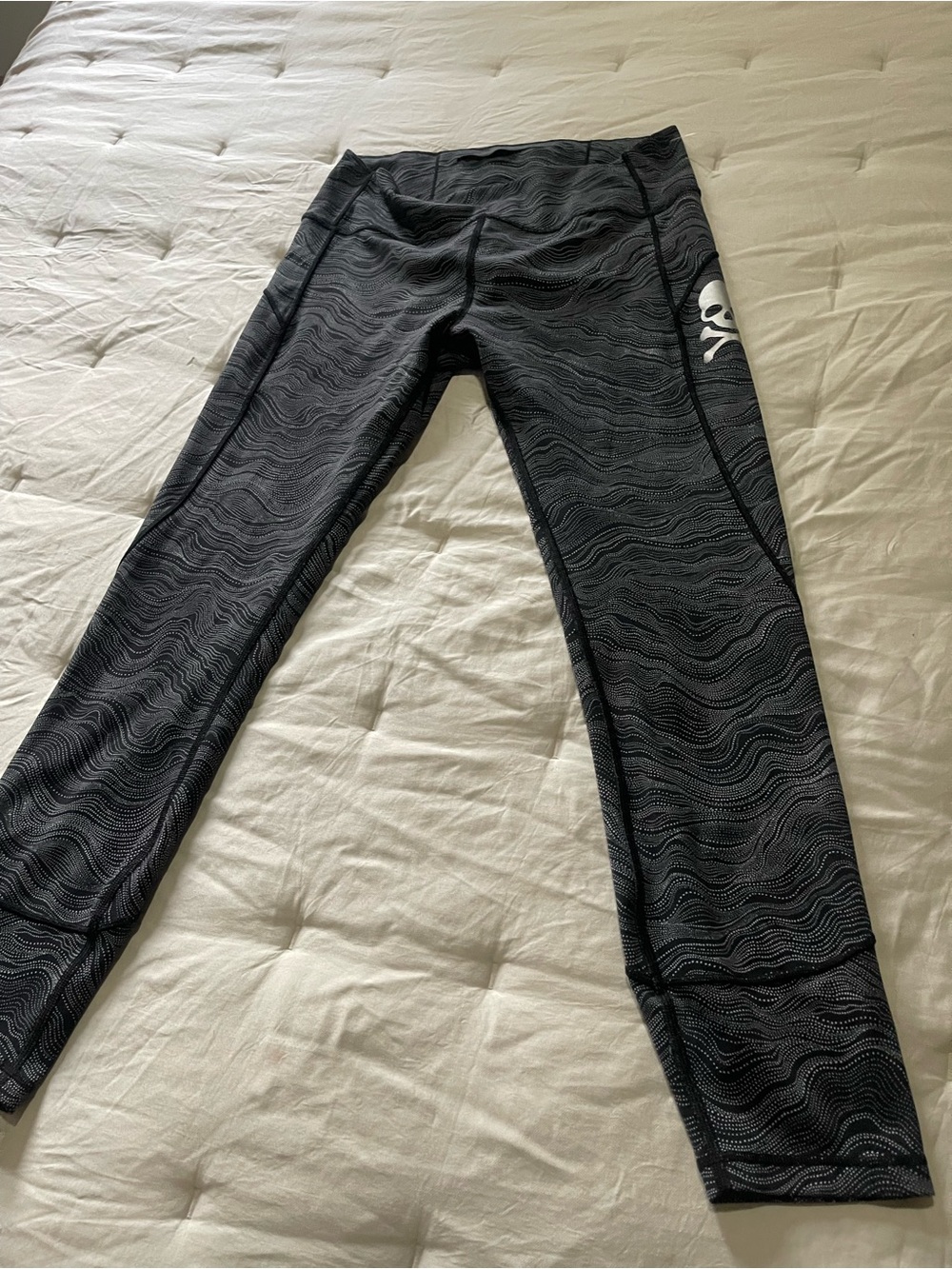 lululemon athletica Black Wave-Print Leggings with White Skull Accent